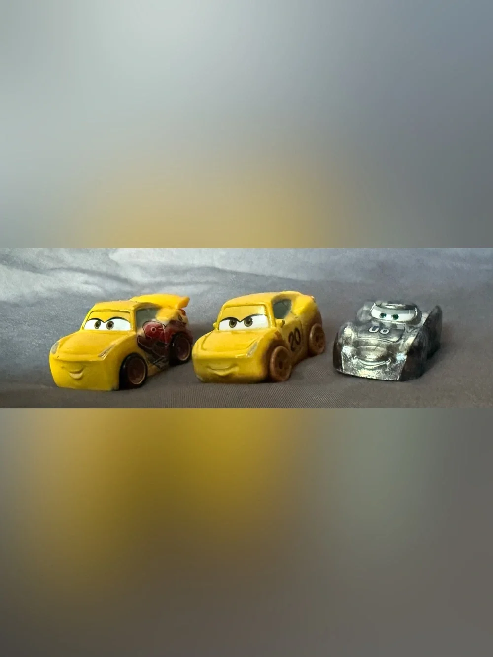 Disney Cars Mini Racers: Gold Rusteze McQueen, Cruz Ramirez, & Datz Jammin